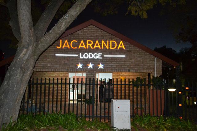 Jacaranda Lodge ポロクワネ エクステリア 写真